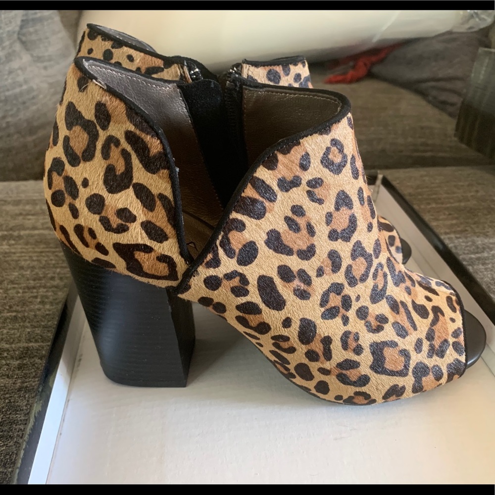 Moda Spana Leopard Ferman Bootie - Picture 10 of 15
